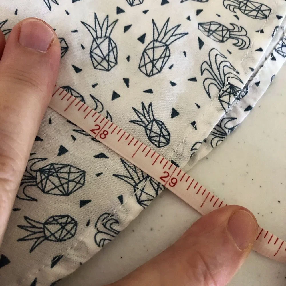 Banana Republic Standard Fit White Pineapple Short‎ Sleeve Shirt Large Cotton